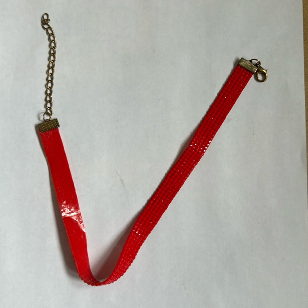 Red choker